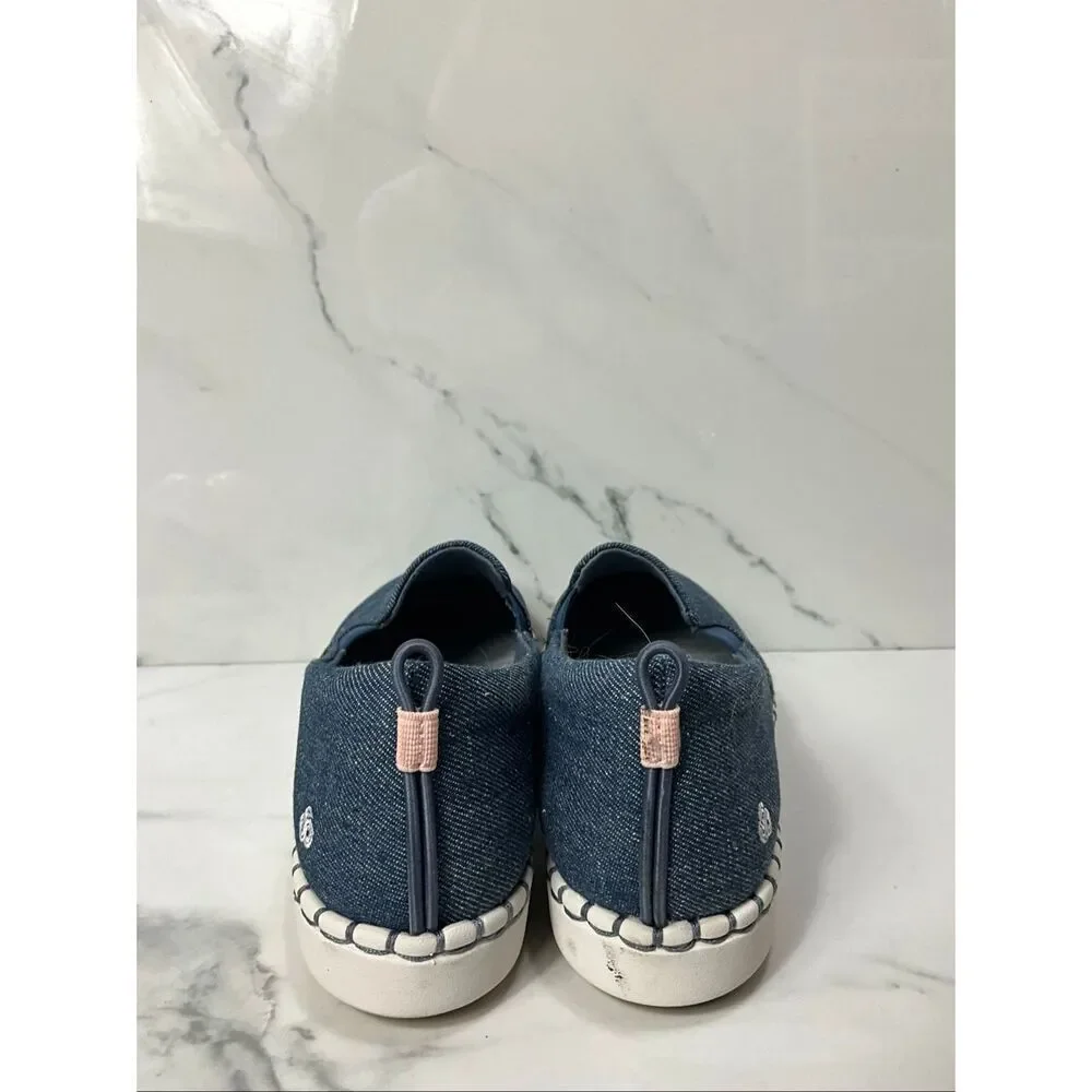 CLARKS Cloud Steppers Slip On Sneakers